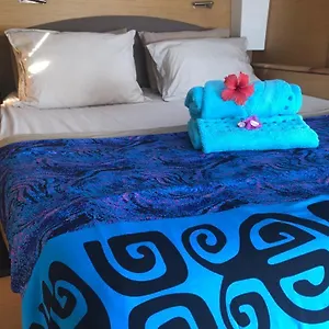 Catamaran Apetahi Bateau-hôtel